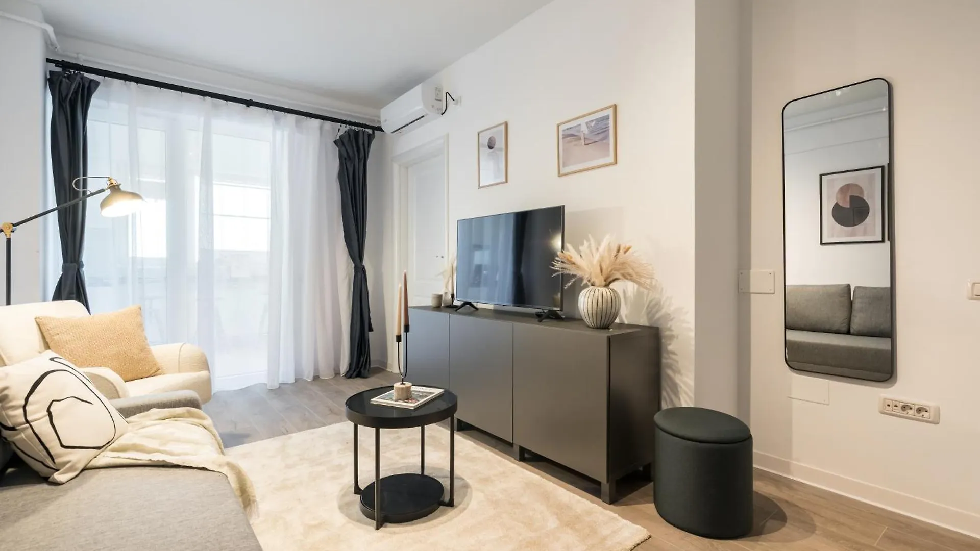Central Residence Apartment 1008 Bucharest 0*,